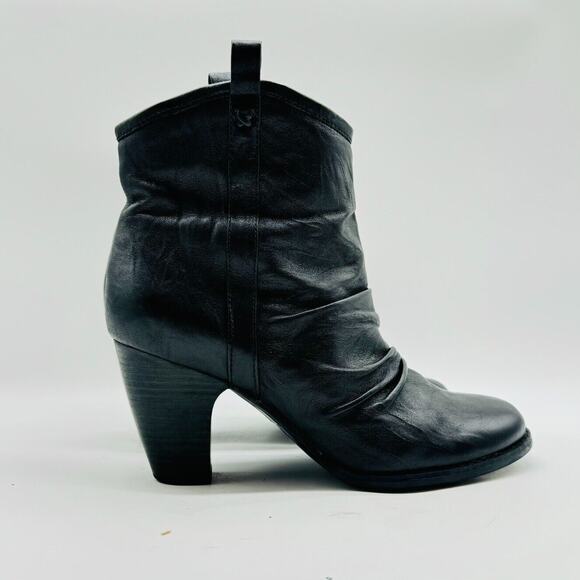Clarks Shoes - Clarks Boots Womens 7.5 Black Leather Western Heel Casual Comfort Shoes